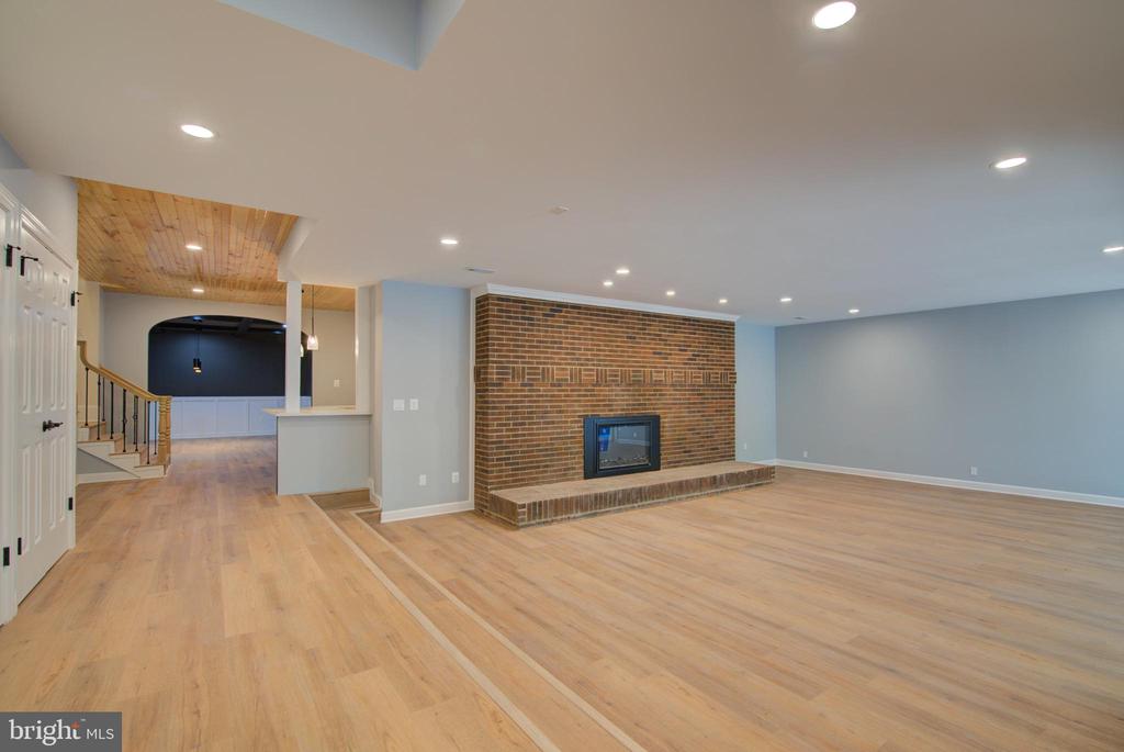 10124 WENDOVER DRIVE