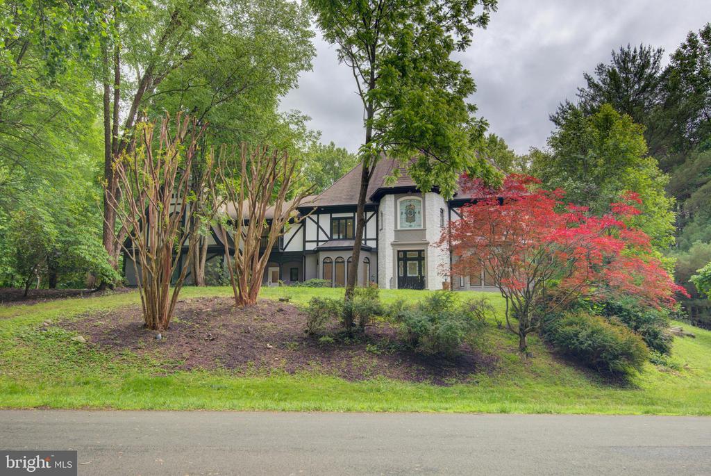 10124 WENDOVER DRIVE