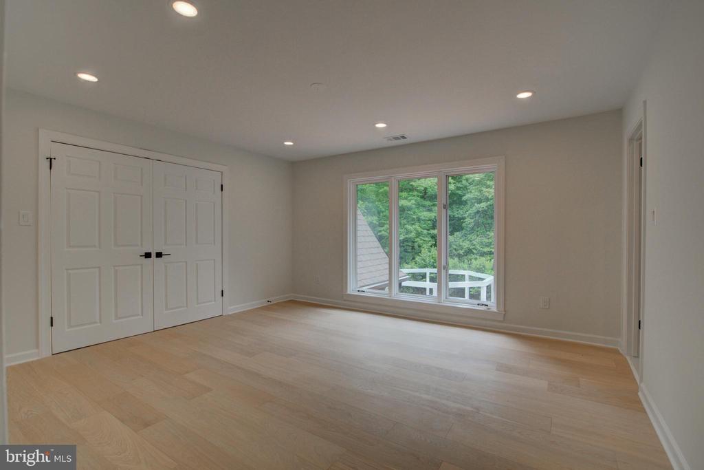 10124 WENDOVER DRIVE