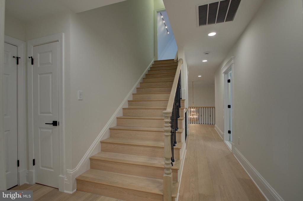 10124 WENDOVER DRIVE