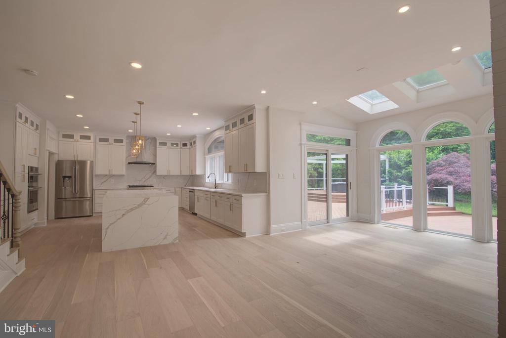 10124 WENDOVER DRIVE