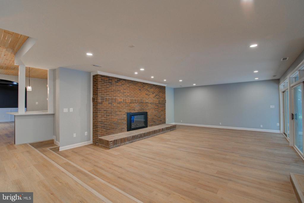 10124 WENDOVER DRIVE