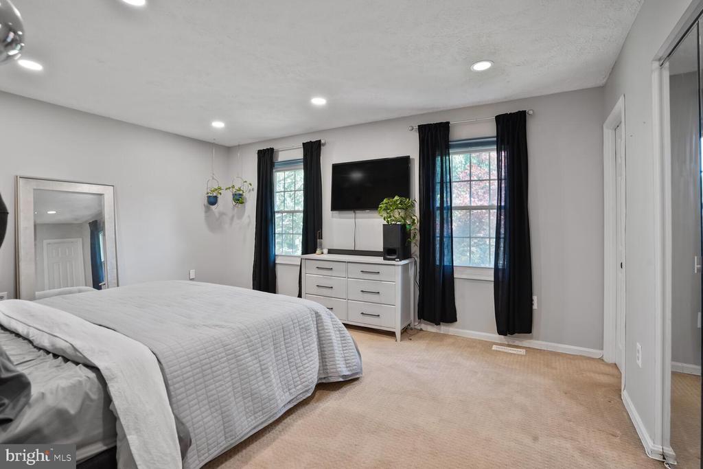 10911 CARTERS OAK WAY