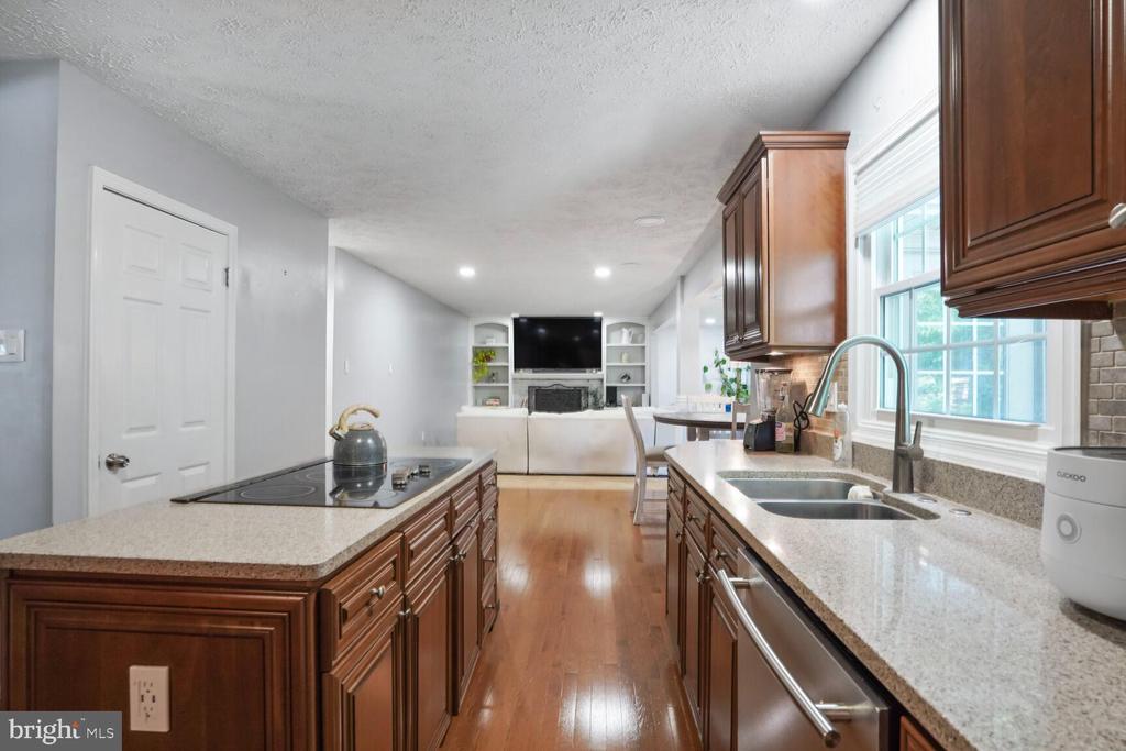 10911 CARTERS OAK WAY