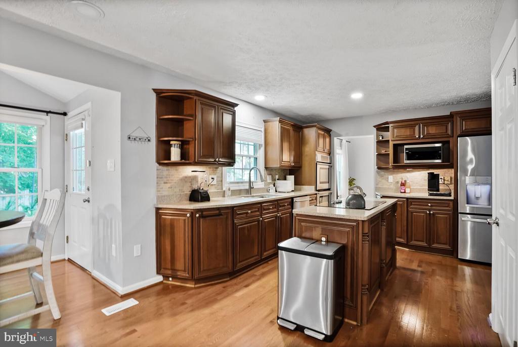 10911 CARTERS OAK WAY