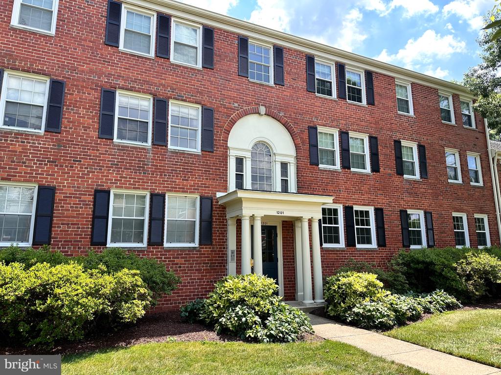 1201 BELLE VIEW BOULEVARD A2