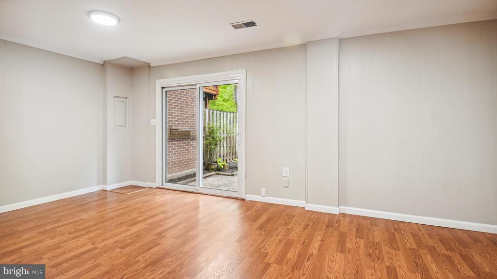 5867 KARA PL