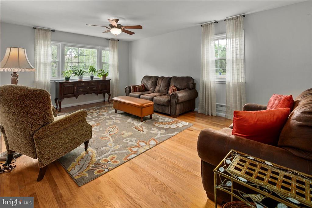 8600 CHERRY VALLEY LANE