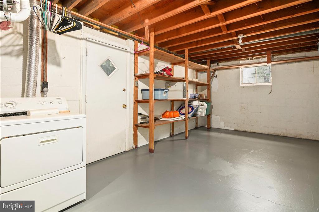 8600 CHERRY VALLEY LANE