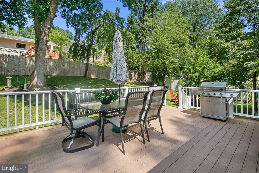 8600 CHERRY VALLEY LANE