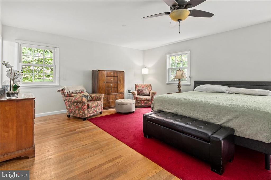 8600 CHERRY VALLEY LANE