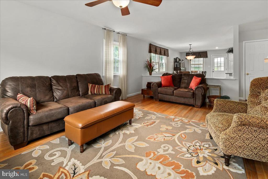 8600 CHERRY VALLEY LANE
