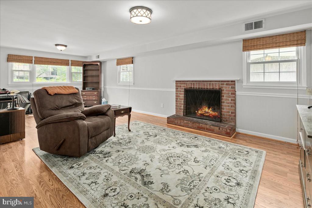 8600 CHERRY VALLEY LANE