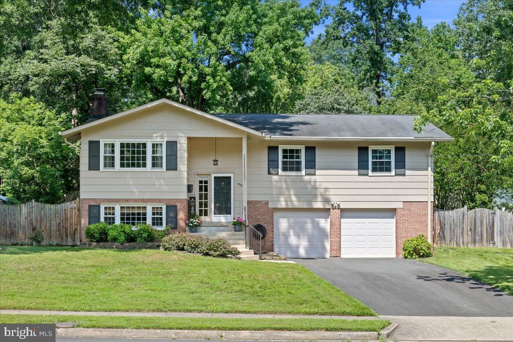 8600 CHERRY VALLEY LANE