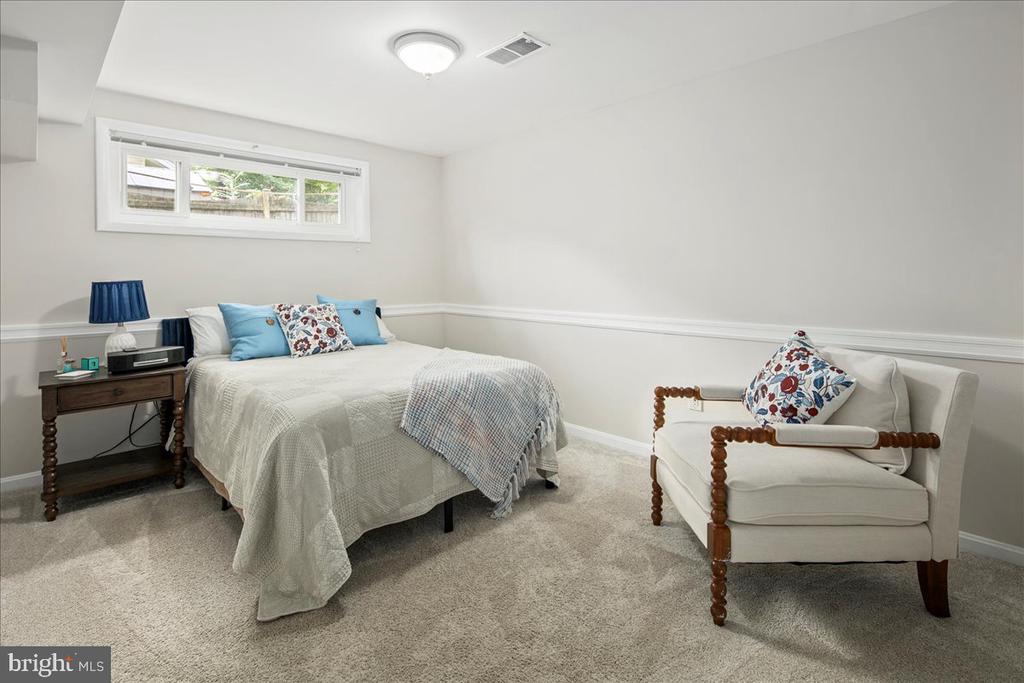 8600 CHERRY VALLEY LANE