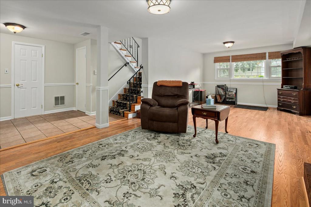 8600 CHERRY VALLEY LANE