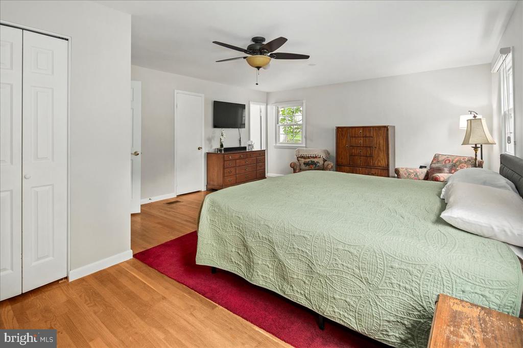 8600 CHERRY VALLEY LANE