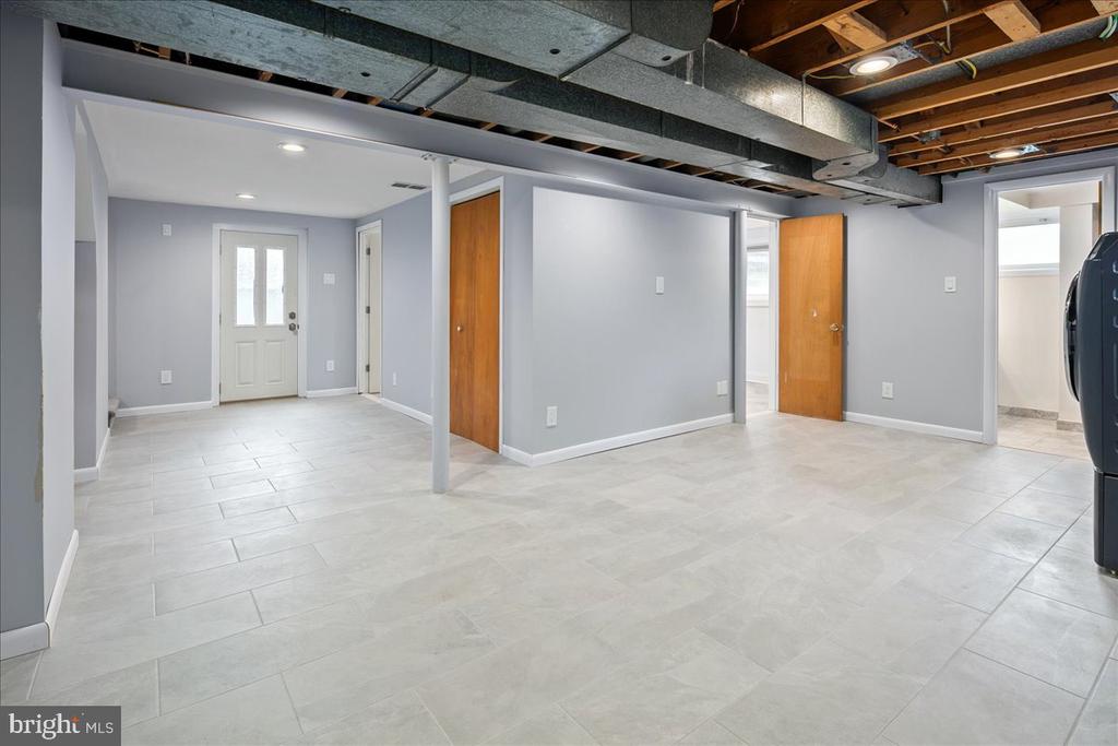 9026 MCNAIR DRIVE