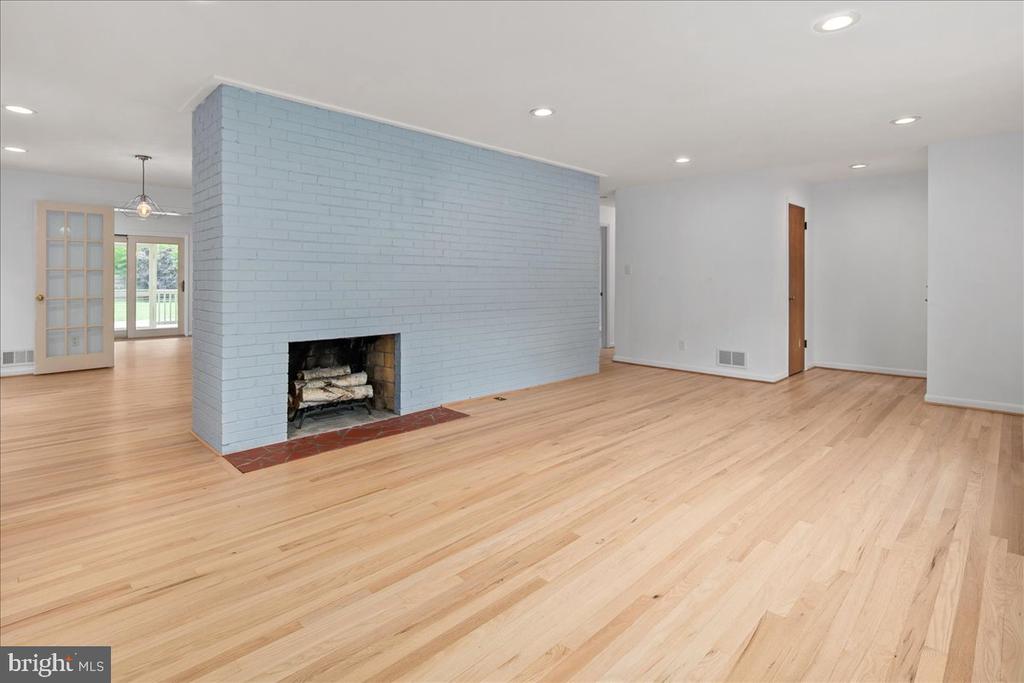 9026 MCNAIR DRIVE