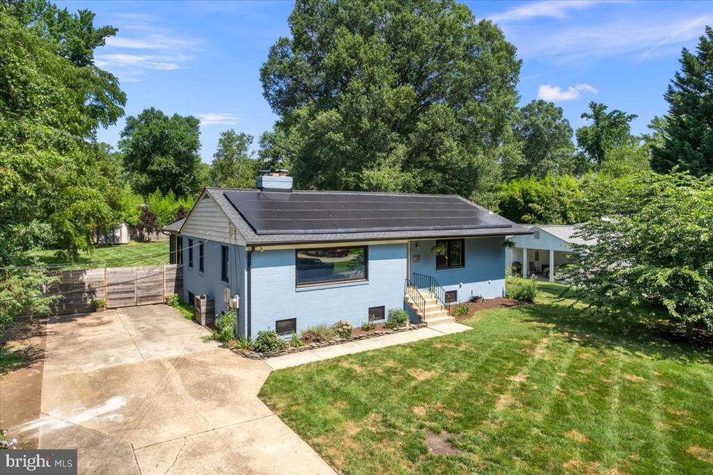 9026 MCNAIR DRIVE