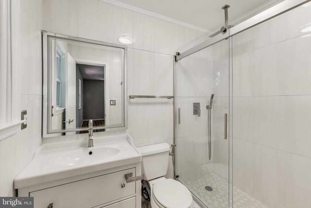 2403 SHERWOOD HALL LANE
