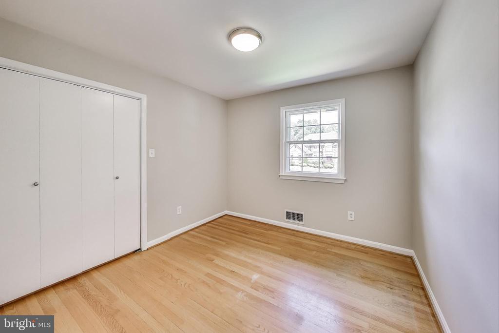 2403 SHERWOOD HALL LANE