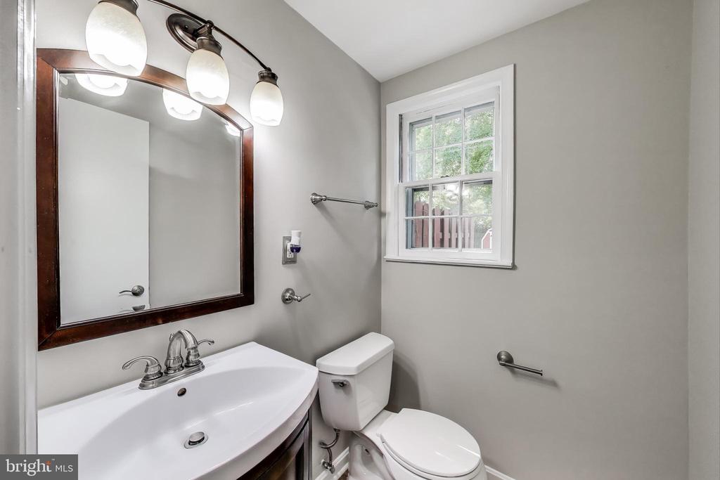 2403 SHERWOOD HALL LANE