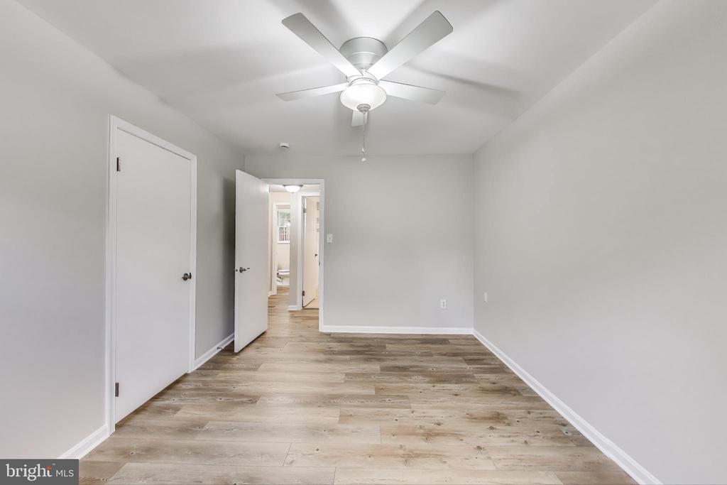 2403 SHERWOOD HALL LANE