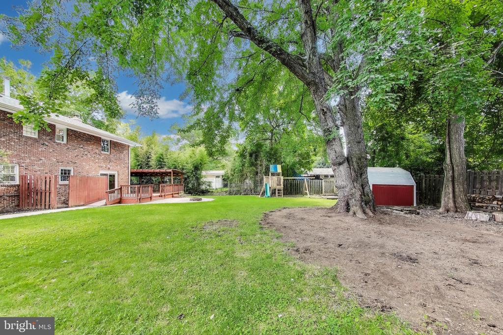 2403 SHERWOOD HALL LANE
