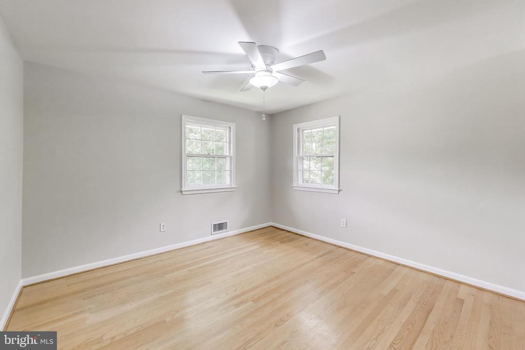 2403 SHERWOOD HALL LANE
