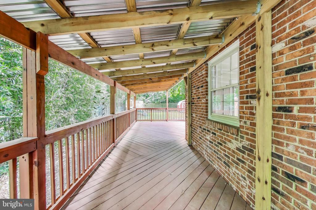 2403 SHERWOOD HALL LANE