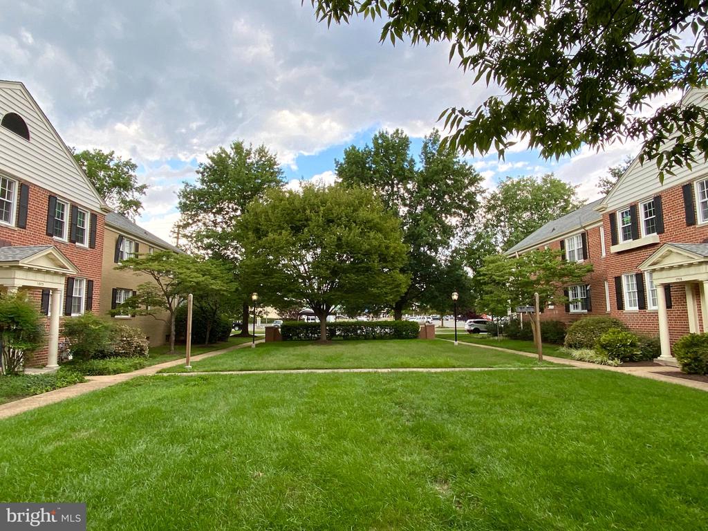 1801 BELLE VIEW BOULEVARD C2