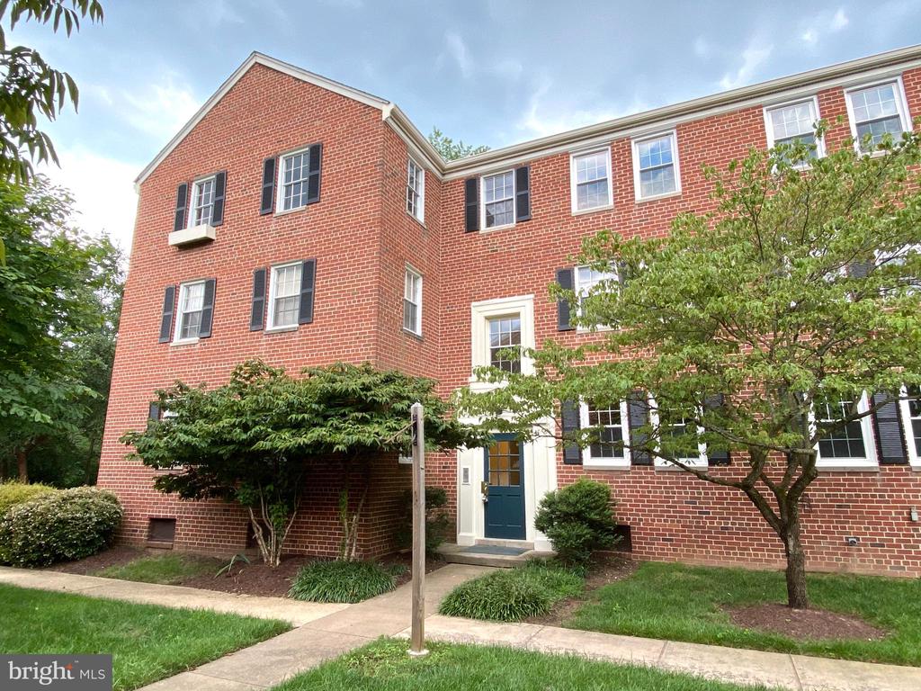 1801 BELLE VIEW BOULEVARD C2