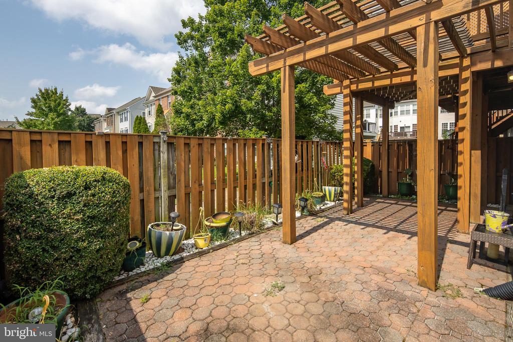 6143 CILANTRO DRIVE
