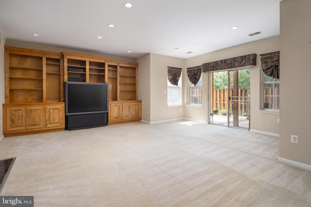 6143 CILANTRO DRIVE