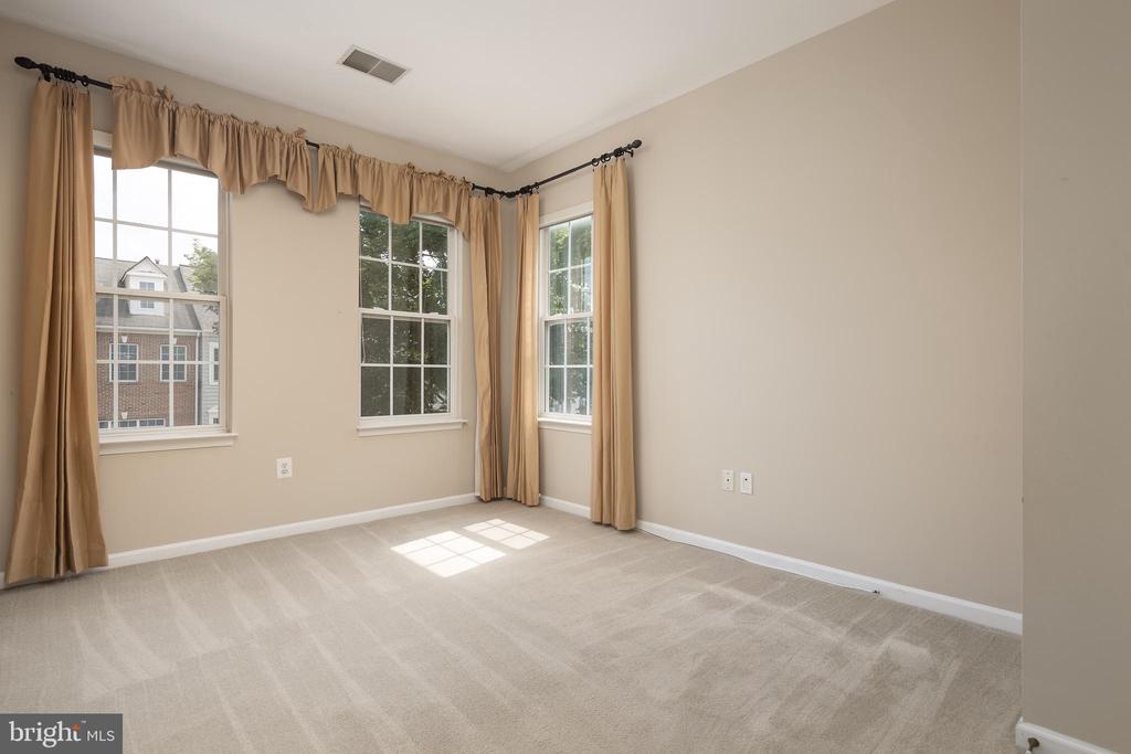 6143 CILANTRO DRIVE