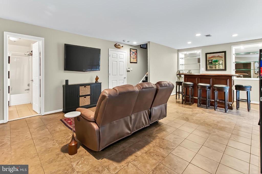 6679 HANSON LANE