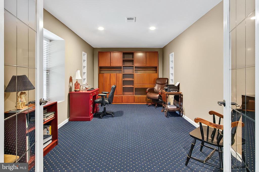 6679 HANSON LANE