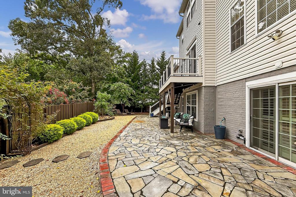6679 HANSON LANE