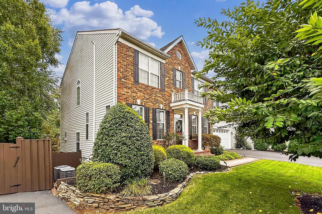 6679 HANSON LANE