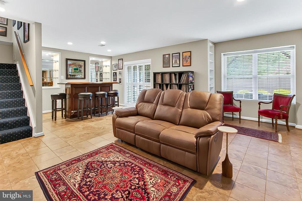 6679 HANSON LANE