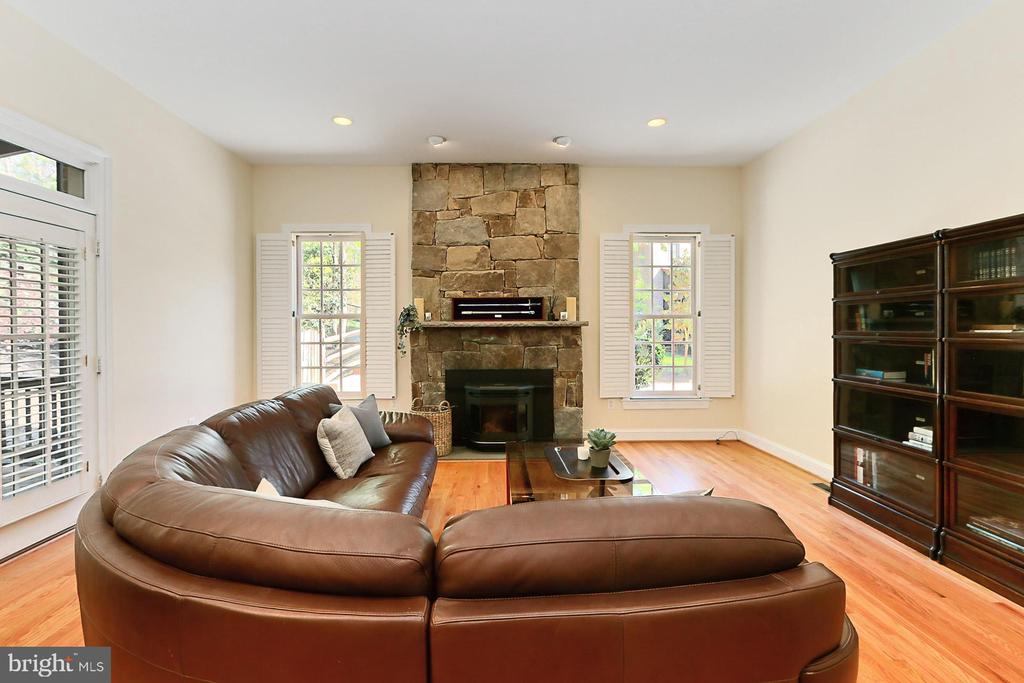 3706 RUST ROAD