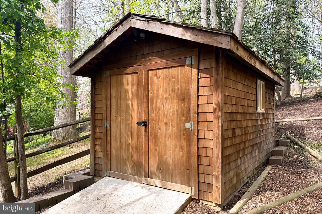 3706 RUST ROAD
