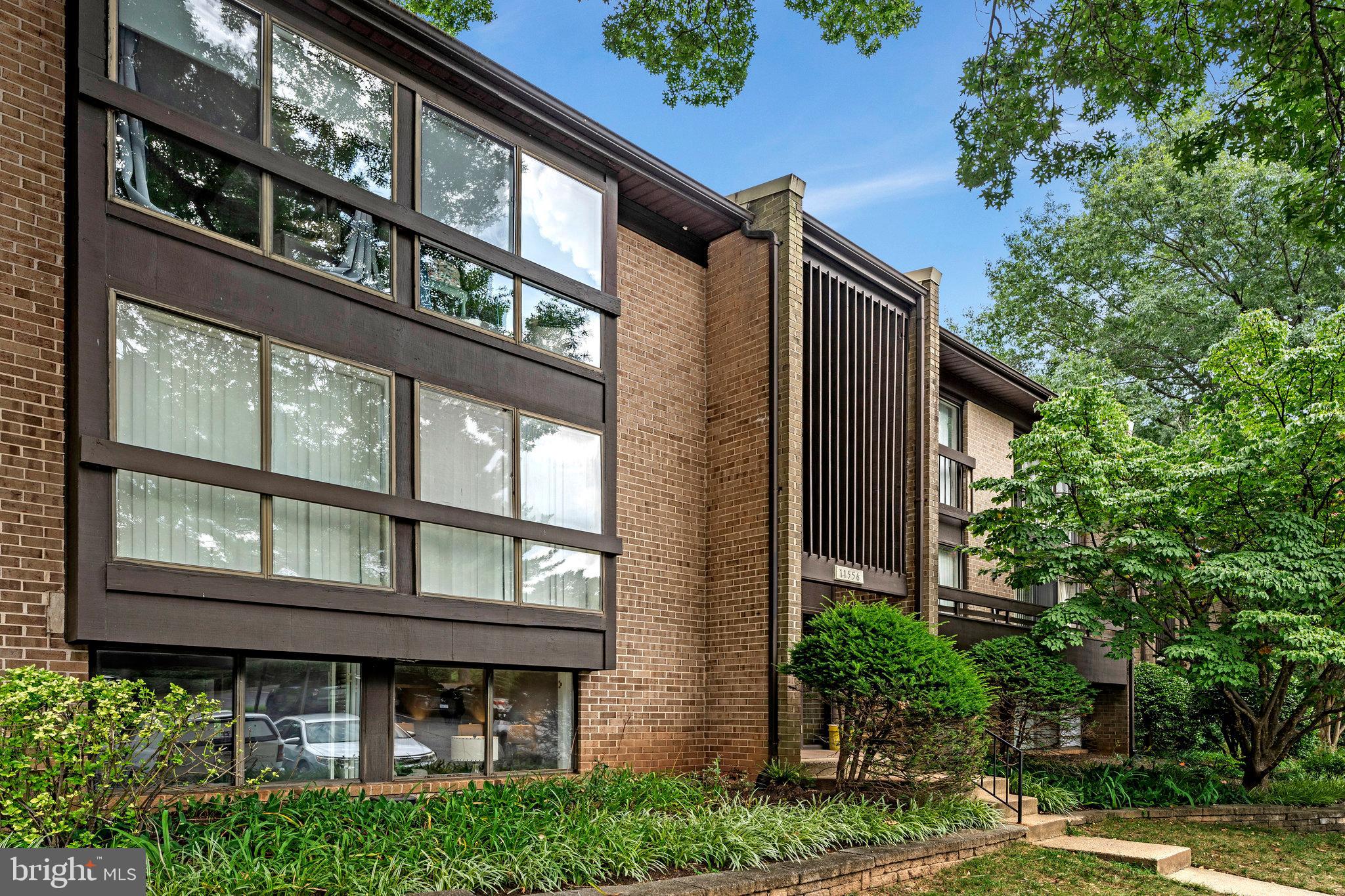11556 Rolling Green Ct #15/100a