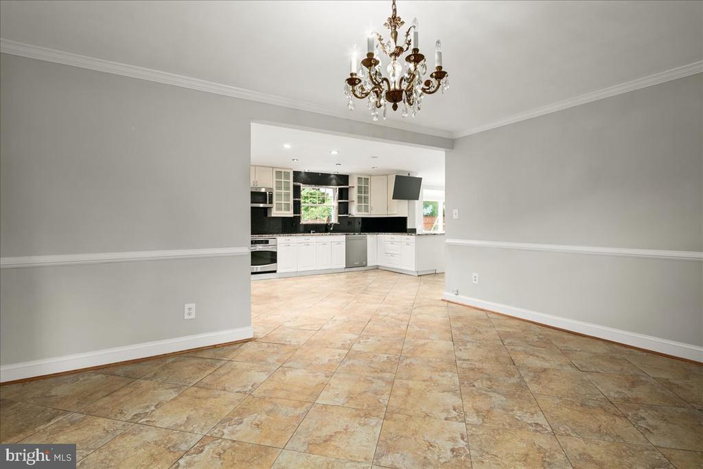 4601 TARPON LANE