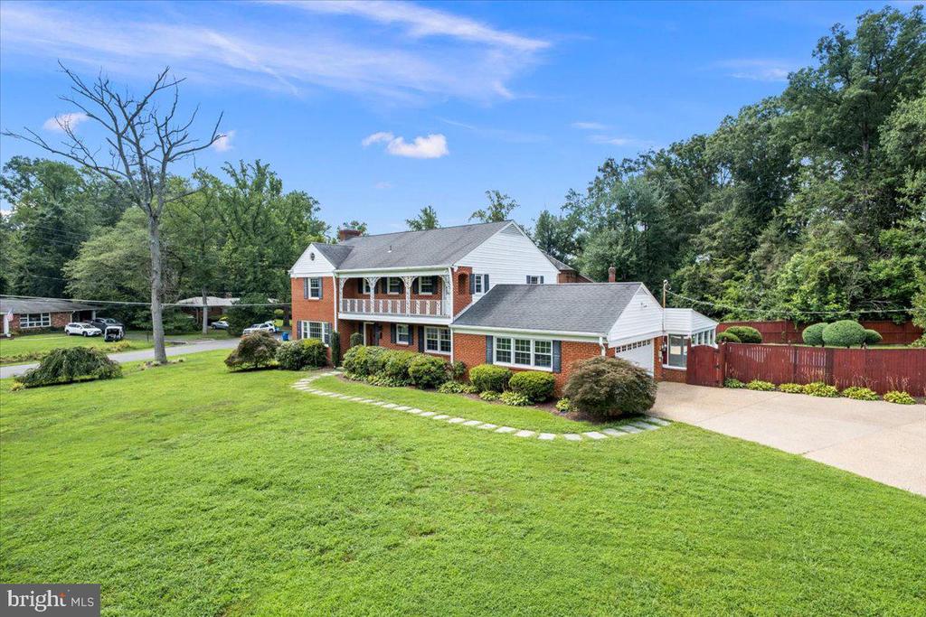 4601 TARPON LANE