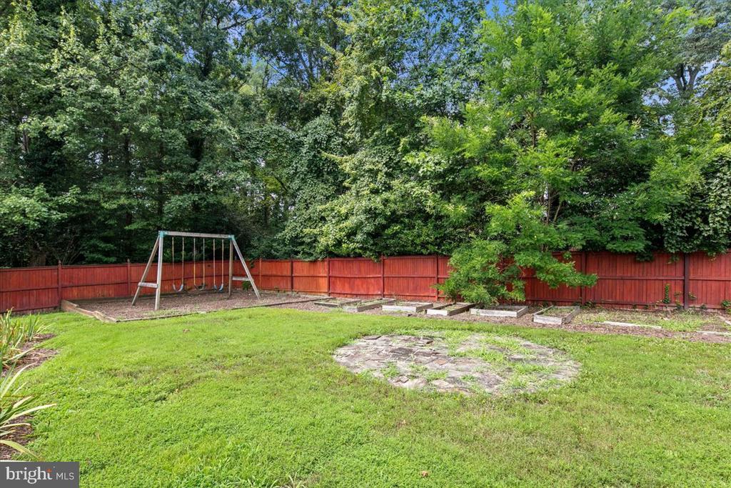 4601 TARPON LANE