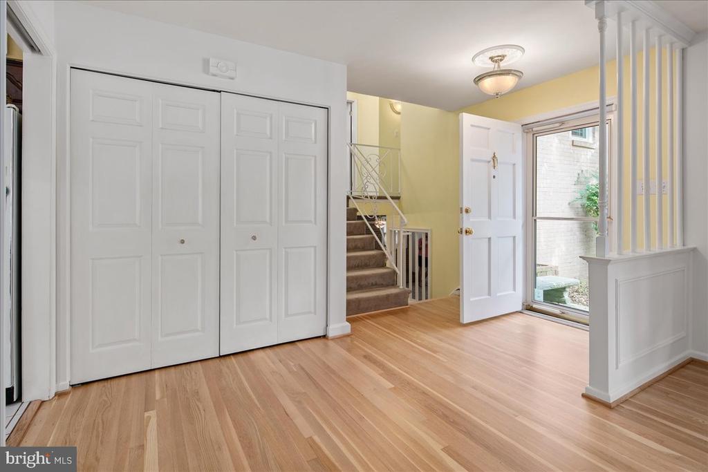 9210 CHERRYTREE DRIVE
