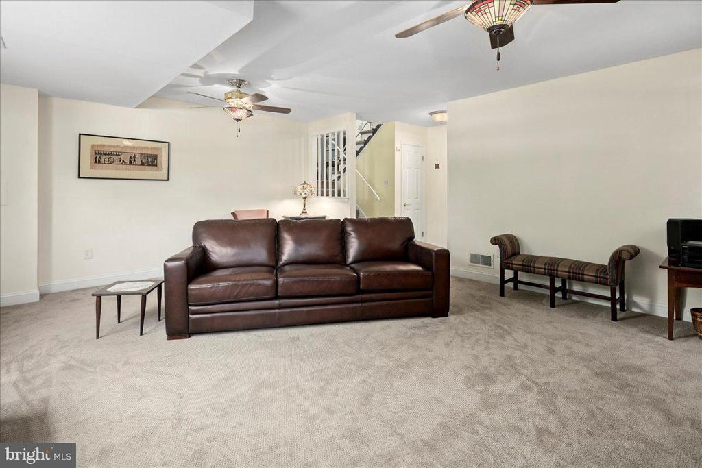 9210 CHERRYTREE DRIVE