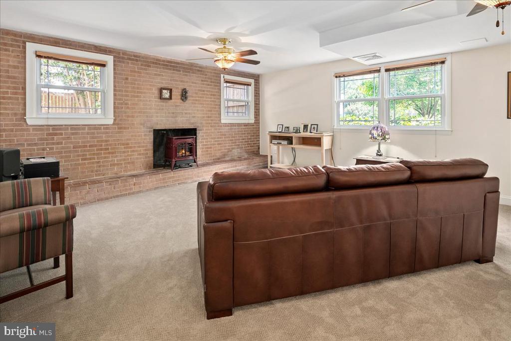 9210 CHERRYTREE DRIVE